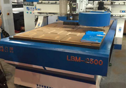 如何选购机械雕刻机